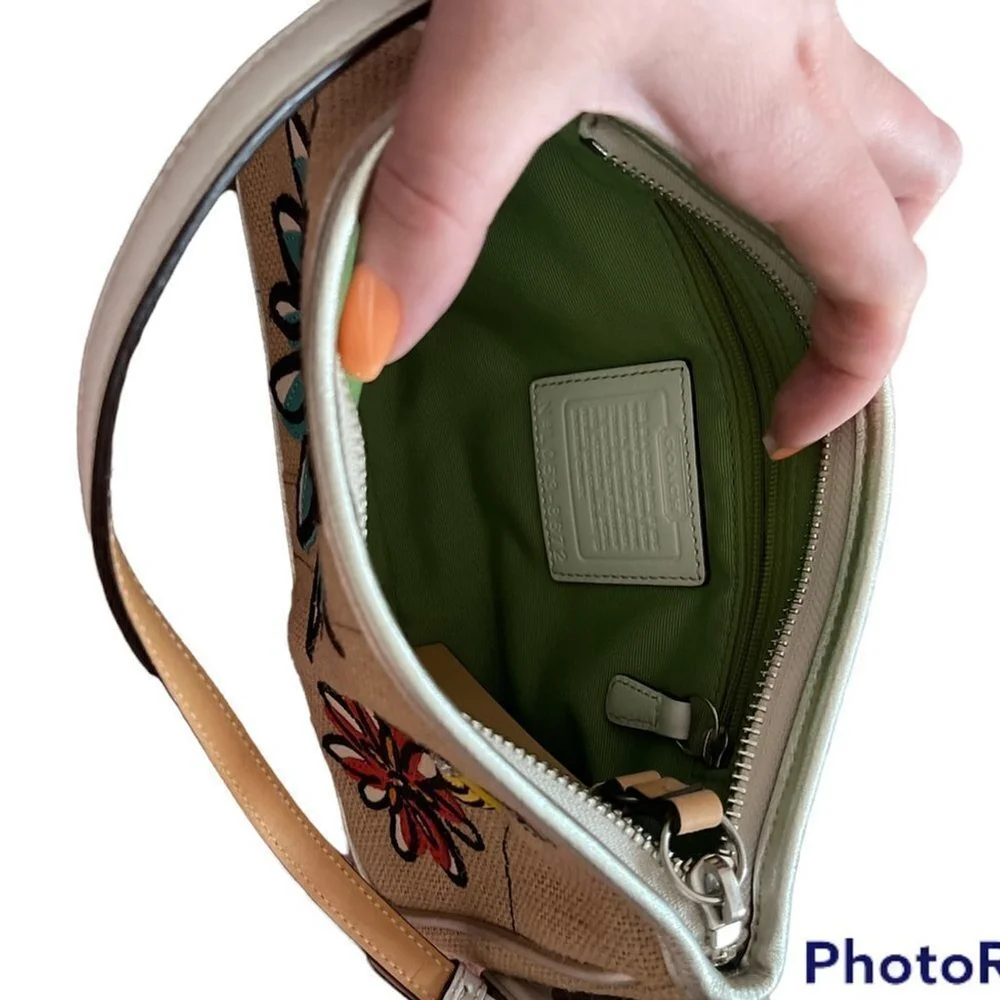 COACH | Cream Woven Flower & Bee Mini Shoulder Bag Purse - Picture 5 of 9